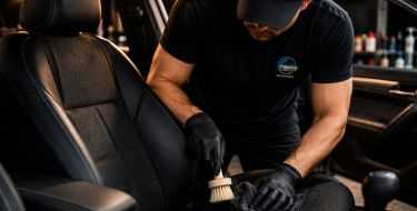 Limpieza de tapicería: Renueva el interior de tu auto.